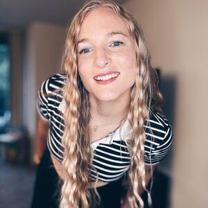 Meet your Posher, Monique